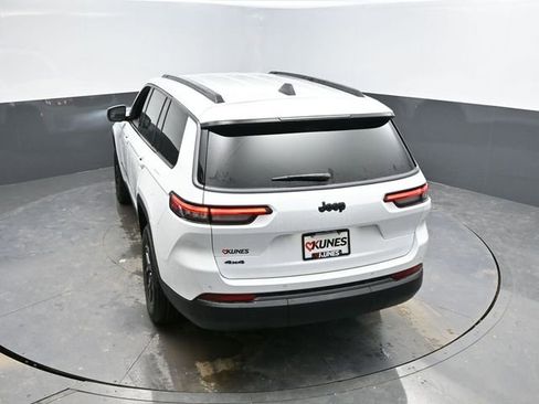 New 2026 Jeep Grand Cherokee L 4WD image 35