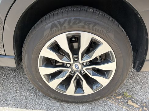 Certified 2024 Subaru Outback Limited AWD/4WD image 9