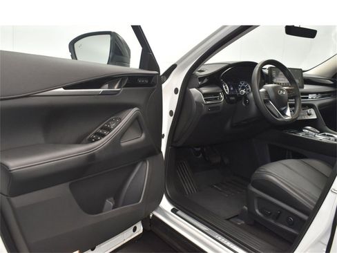 Certified 2025 INFINITI QX60 Pure image 11
