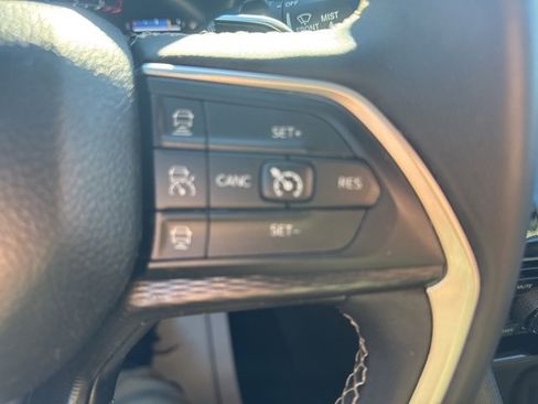 Certified 2023 Jeep Grand Cherokee Laredo image 23