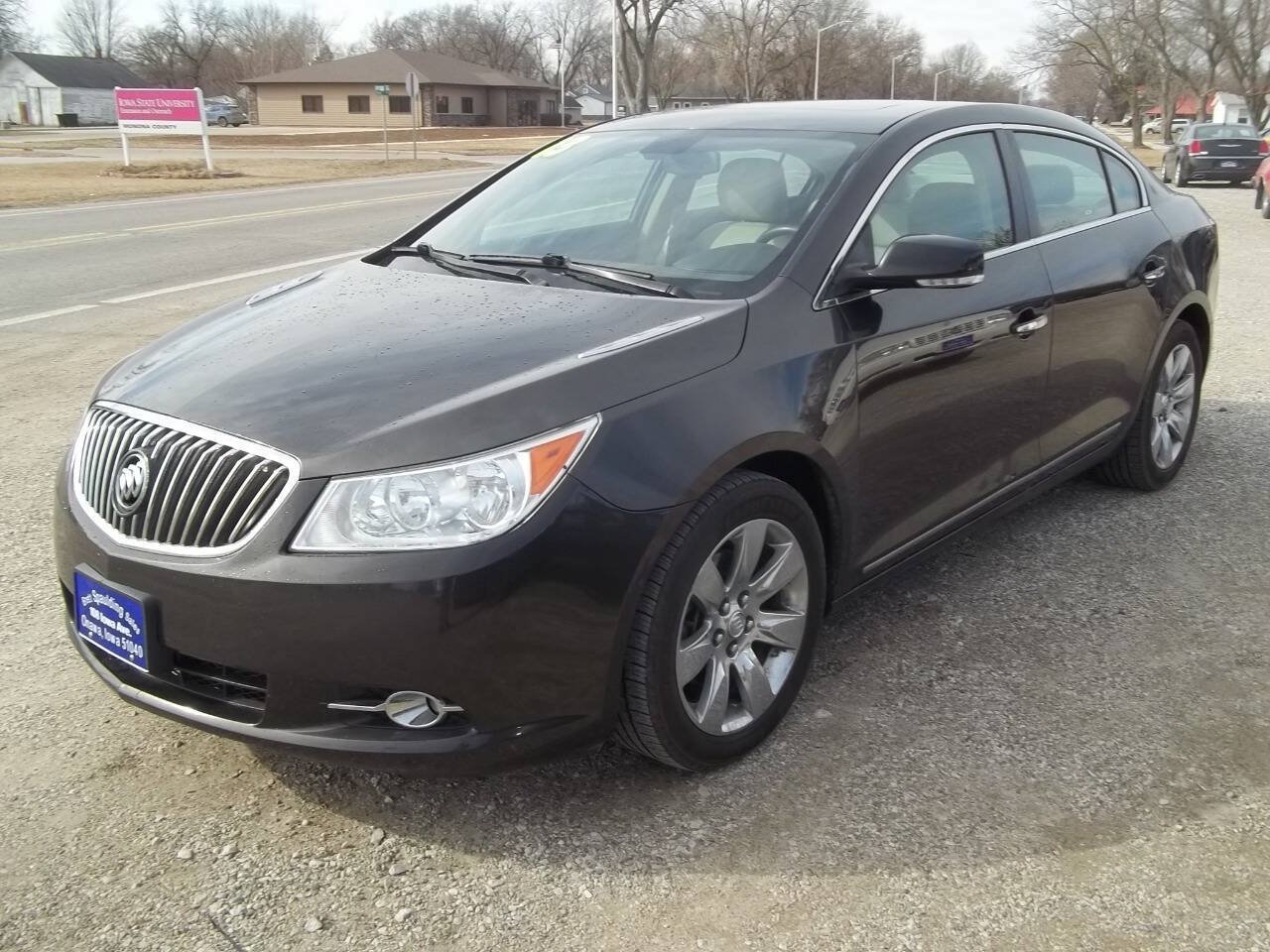 Used 2013 Buick LaCrosse Leather w/ Entertainment Package FWD image 3