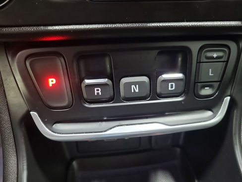 Used 2020 GMC Terrain SLE w/ Driver Convenience Package image 50