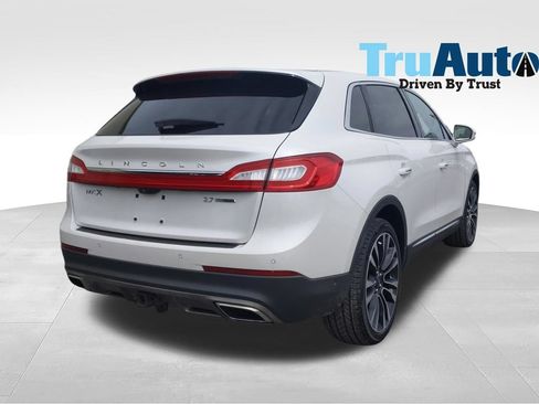 Used 2016 Lincoln MKX Reserve w/ Luxury Package FWD image 6