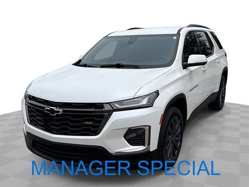 Used 2023 Chevrolet Traverse RS w/ LPO, Floor Liner Package AWD/4WD image 1