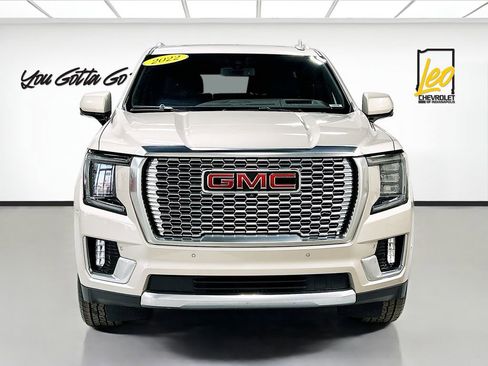 Used 2022 GMC Yukon Denali image 2