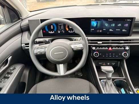 New 2026 Hyundai Tucson SEL FWD image 15