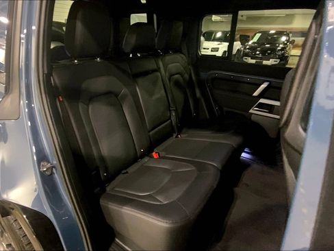 Used 2023 Land Rover Defender 110 X-Dynamic SE AWD/4WD image 19