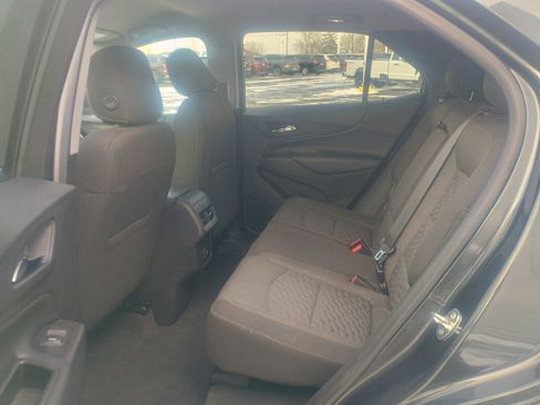 Used 2020 Chevrolet Equinox LT w/ Driver Convenience Package image 18
