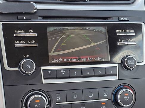 Used 2016 Nissan Altima 2.5 S w/ Interior Lighting Package FWD image 9