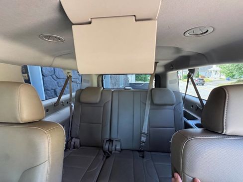 Used 2015 Chevrolet Suburban LTZ AWD/4WD image 11