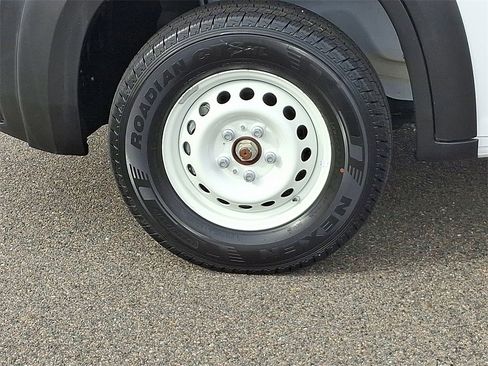 Used 2024 RAM ProMaster 2500 w/ Safety Group image 8