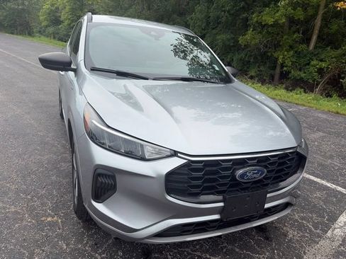 Used 2023 Ford Escape ST-Line AWD/4WD image 6