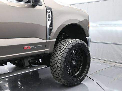Used 2023 Ford F250 Lariat w/ Lariat Ultimate Package AWD/4WD image 49
