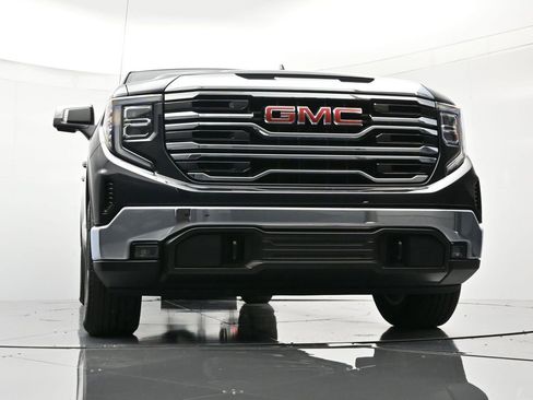 Certified 2025 GMC Sierra 1500 SLT image 38