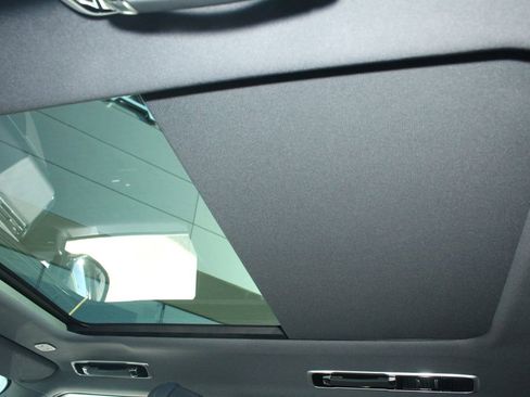 Used 2024 Land Rover Range Rover Sport Dynamic SE image 25