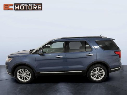 Used 2018 Ford Explorer Limited AWD/4WD image 3