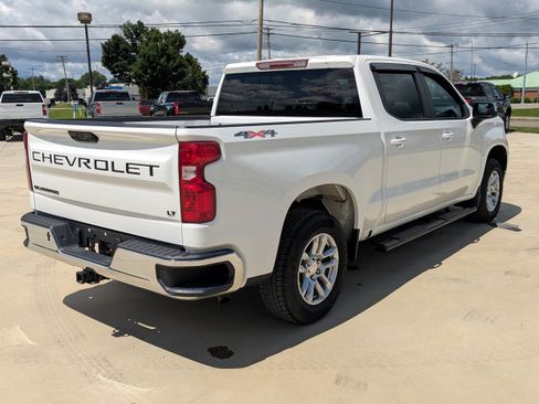 Used 2023 Chevrolet Silverado 1500 LT w/ LPO, Dark Essentials Package AWD/4WD image 4