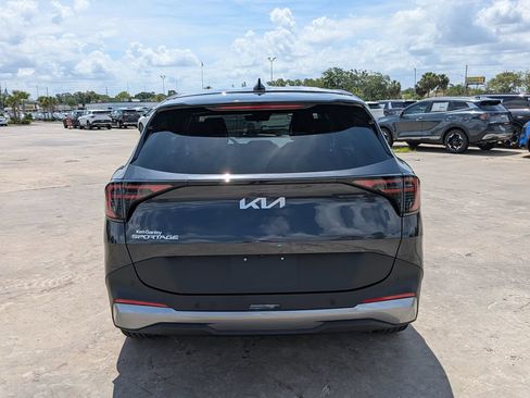 Certified 2026 Kia Sportage EX FWD image 7