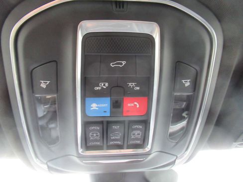 New 2025 Jeep Grand Cherokee Limited w/ Trailer Tow Package image 37