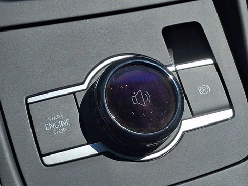 Certified 2026 Volkswagen Tiguan SE AWD/4WD image 22