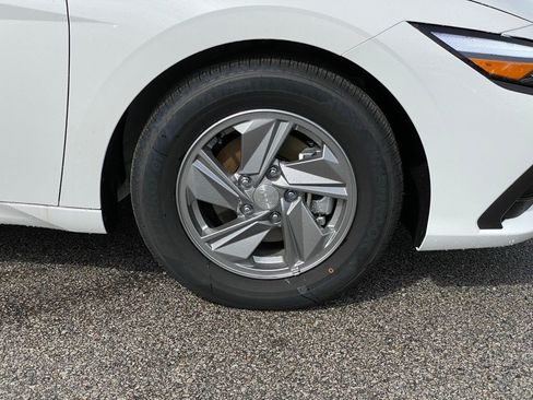 New 2026 Hyundai Elantra SE FWD image 31
