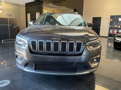 Used 2019 Jeep Cherokee Limited AWD/4WD image 2