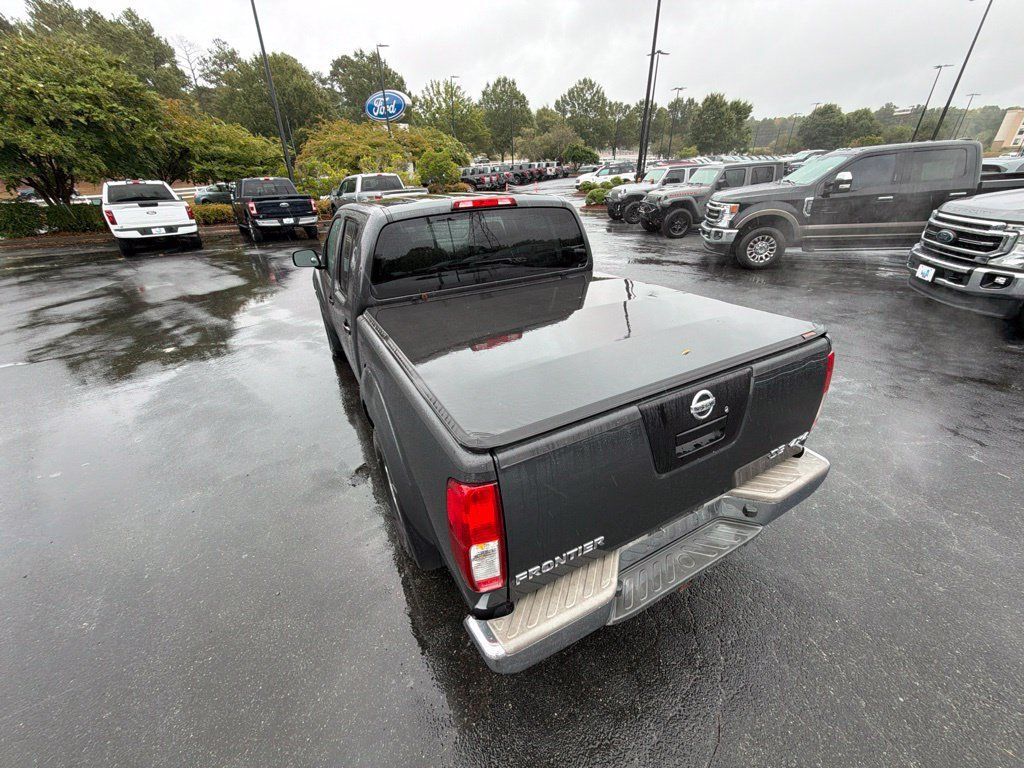 Used 2010 Nissan Frontier SE AWD/4WD image 21