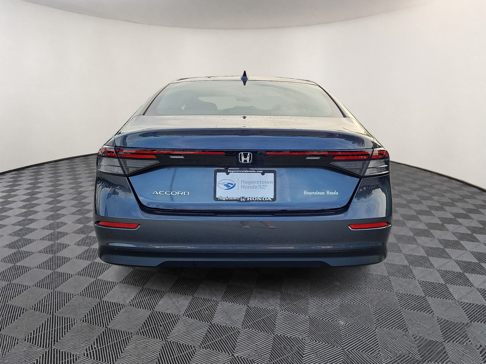 Used 2023 Honda Accord EX image 5