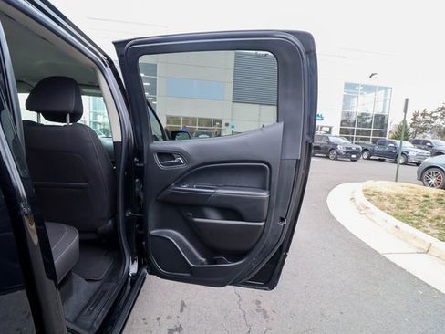 Used 2020 GMC Canyon SLE image 54