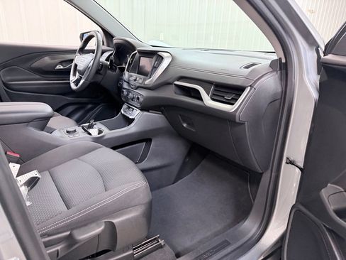 Used 2024 GMC Terrain SLE w/ Driver Convenience Package FWD image 34