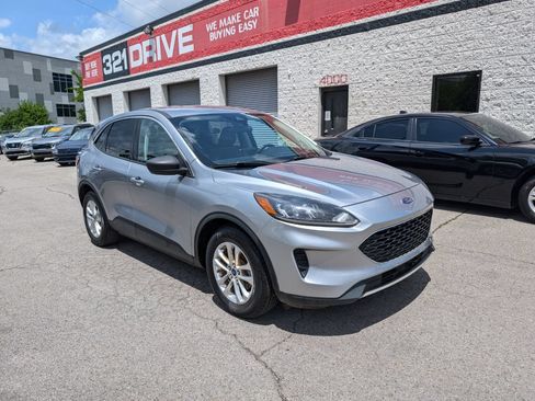 Used 2022 Ford Escape SE w/ Convenience Package FWD image 1
