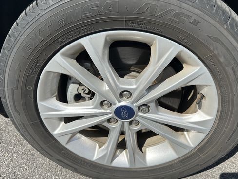 Used 2018 Ford Escape SEL AWD/4WD image 12