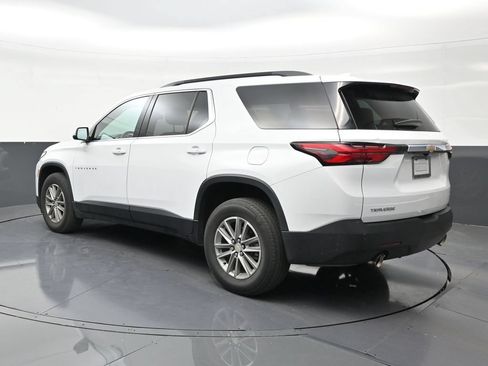 Used 2023 Chevrolet Traverse LT FWD image 3