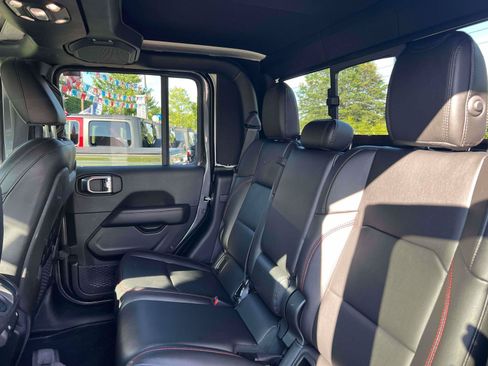Used 2023 Jeep Gladiator Rubicon AWD/4WD image 28