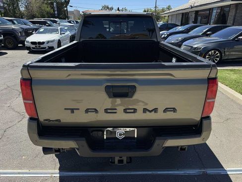 Used 2024 Toyota Tacoma TRD Sport w/ TRD Sport Upgrade Package AWD/4WD image 5