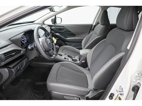 Used 2025 Subaru Crosstrek 2.5i Premium AWD/4WD image 32