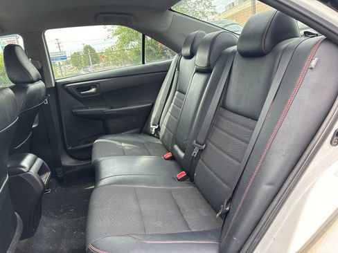 Used 2017 Toyota Camry SE FWD image 10