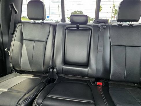 Certified 2019 Ford F150 Lariat w/ Equipment Group 502A Luxury AWD/4WD image 23