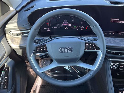 New 2025 Audi Q5 Premium Plus AWD/4WD image 17