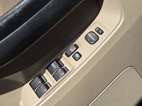 Used 2004 Toyota 4Runner SR5 image 17