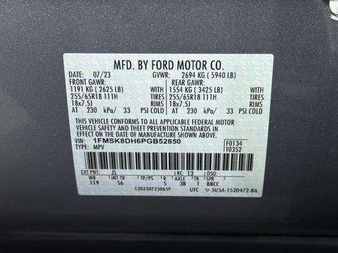 Used 2023 Ford Explorer XLT w/ Equipment Group 202A AWD/4WD image 40