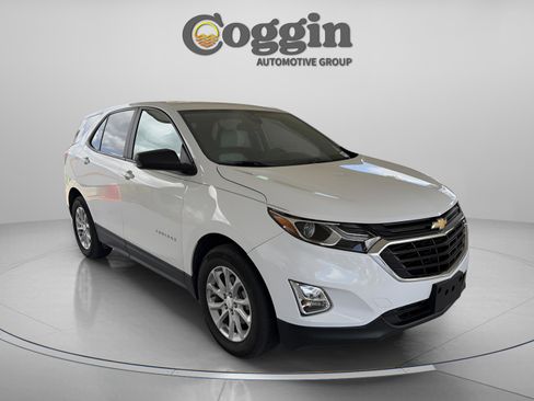 Used 2020 Chevrolet Equinox LS w/ LS Convenience Package image 7