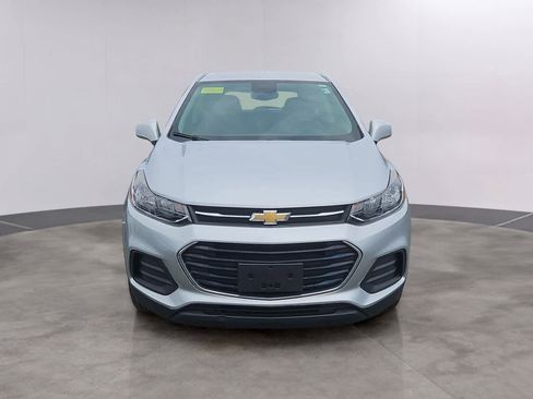 Used 2017 Chevrolet Trax LS AWD/4WD image 2