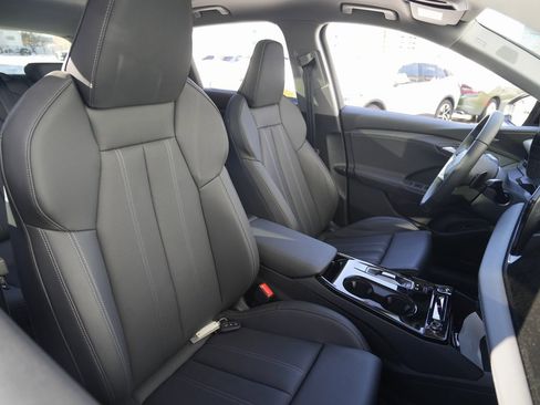 Used 2025 Audi Q6 e-tron Premium Plus w/ Premium Plus image 22