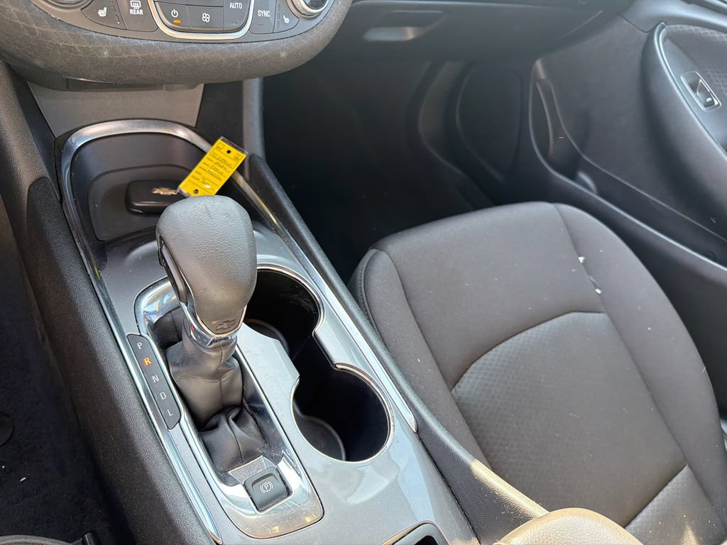 Used 2024 Chevrolet Malibu LT FWD image 32