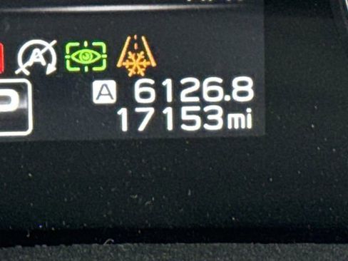 Used 2023 Subaru Outback Limited image 29