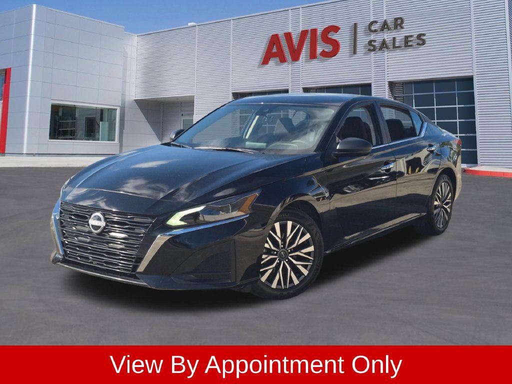 Used 2025 Nissan Altima 2.5 SV FWD image 1