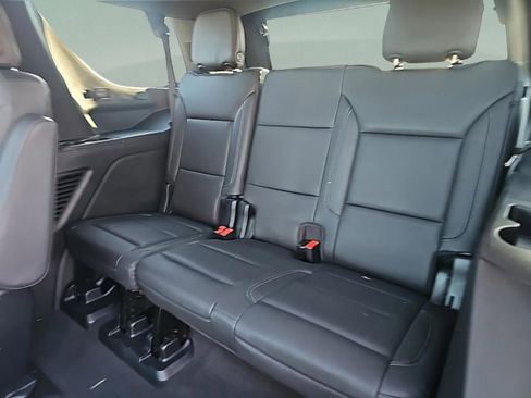 Used 2023 Chevrolet Tahoe Z71 w/ Luxury Package image 32