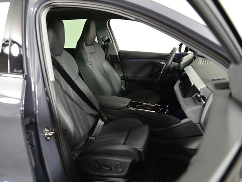 Certified 2025 Audi Q6 e-tron Premium Plus w/ Premium Plus image 18