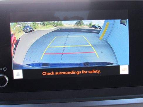 Used 2025 Toyota Tacoma SR5 image 15